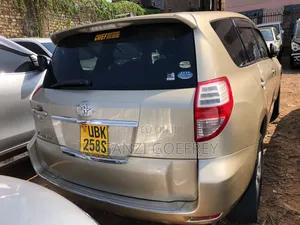 Toyota Vanguard 2008 Gold