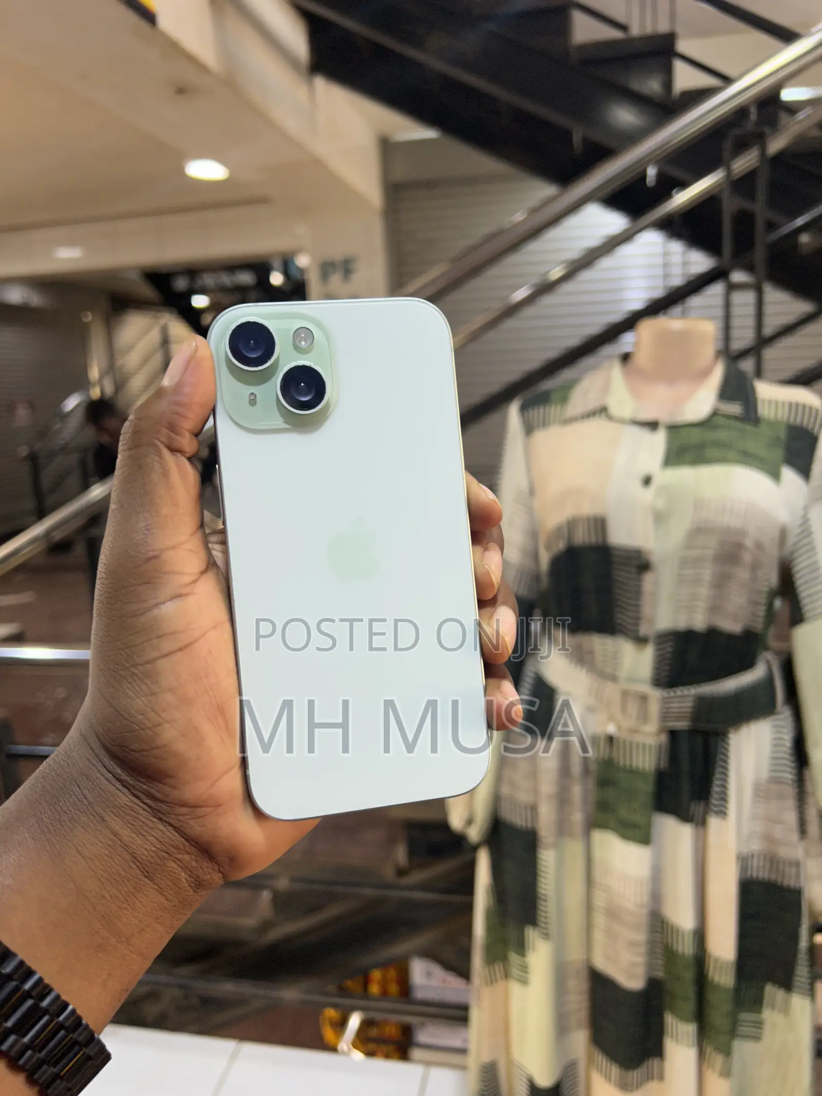 Apple iPhone 15 128 GB Green