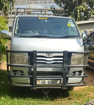 Toyota HiAce 2010 Grey