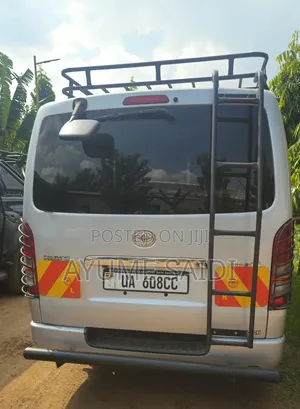 Toyota HiAce 2010 Grey