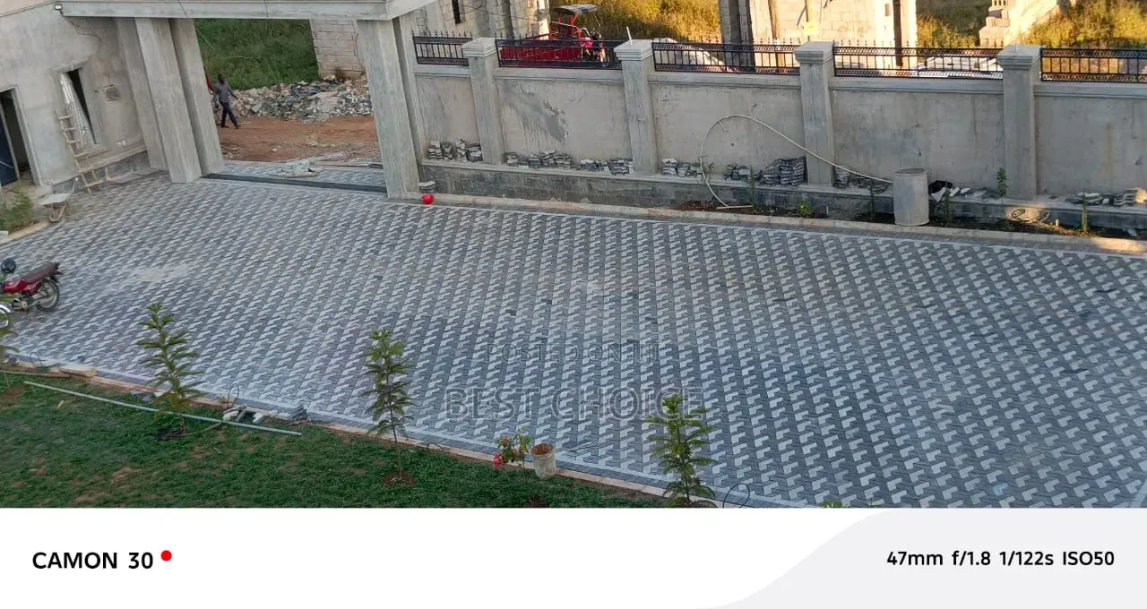 Expert Pavers Installation/Landscaping, Turning Lawns Into Luxury.