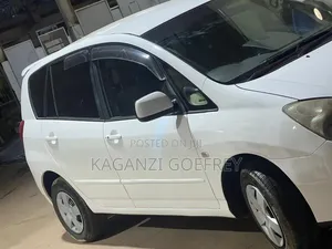 Toyota Corolla Spacio 2000 White