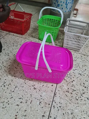Plastic Carrier Baskets/Visitation Basket Pink