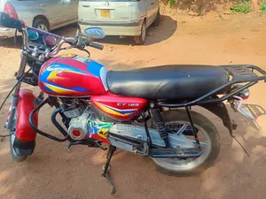 Bajaj CT 125X 2023 Red