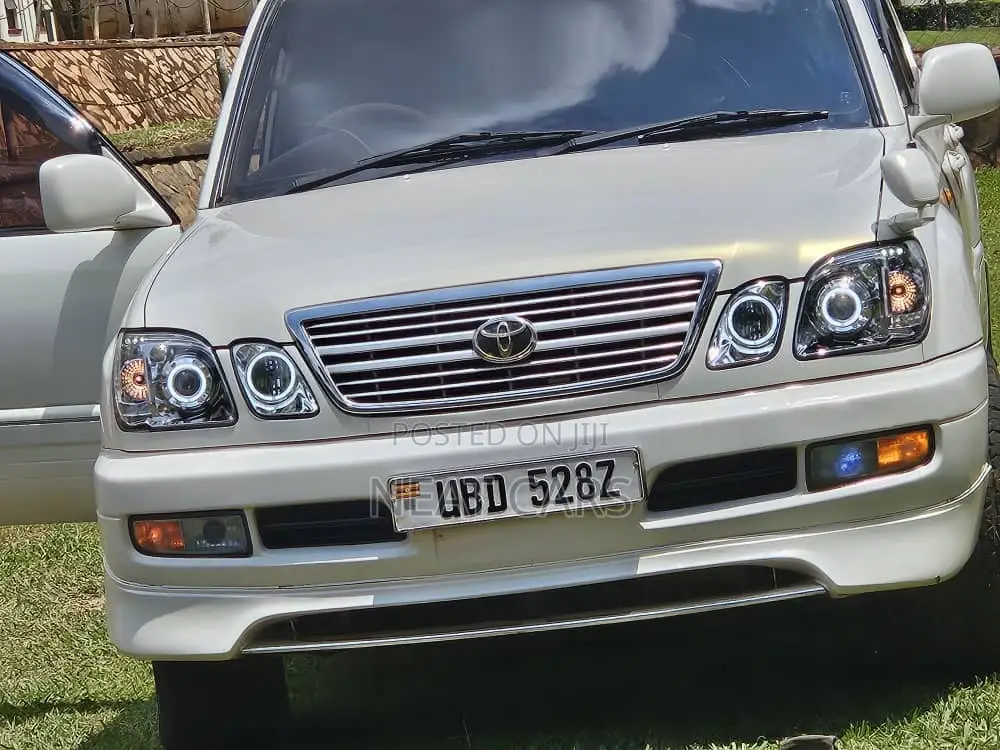 Toyota Land Cruiser Prado 2008 White