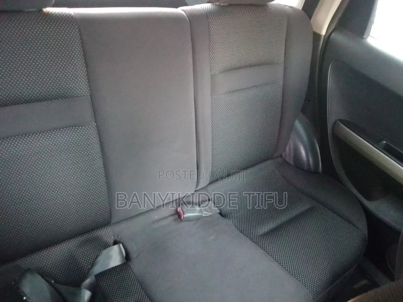 Toyota IST 2004 Silver