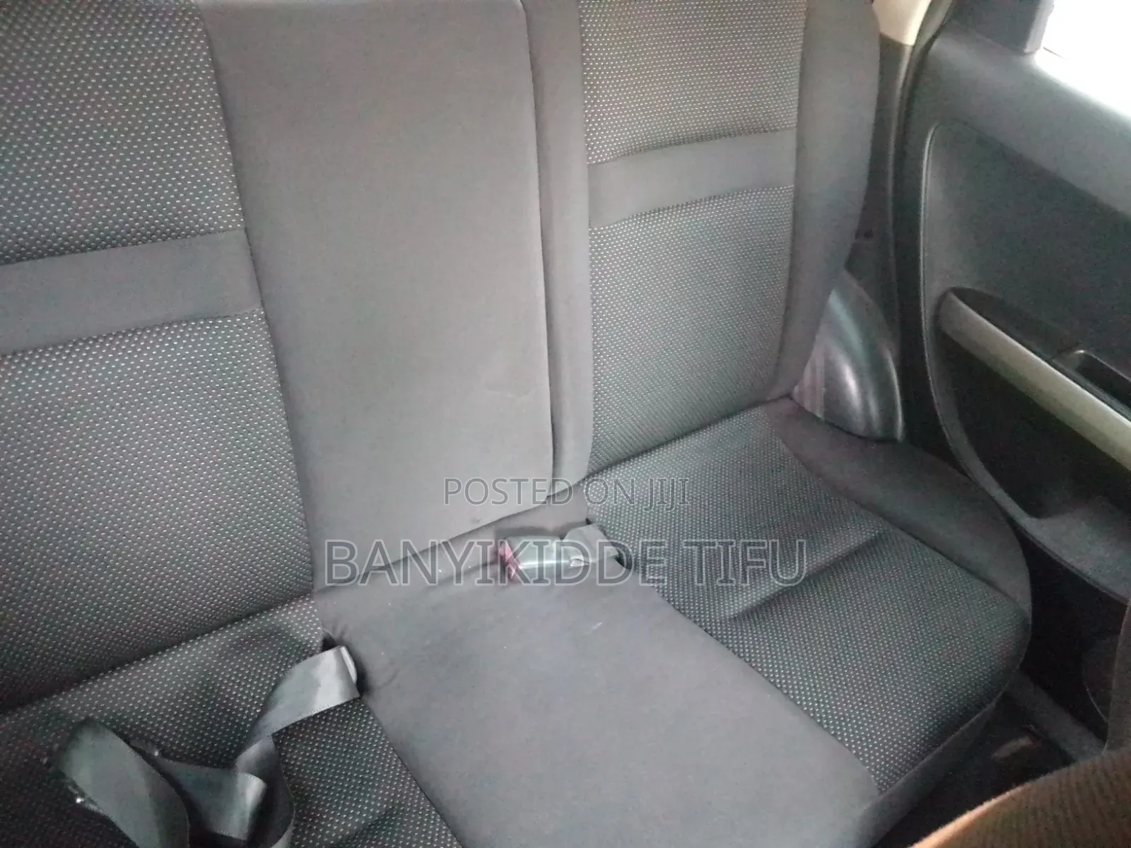 Toyota IST 2004 Silver