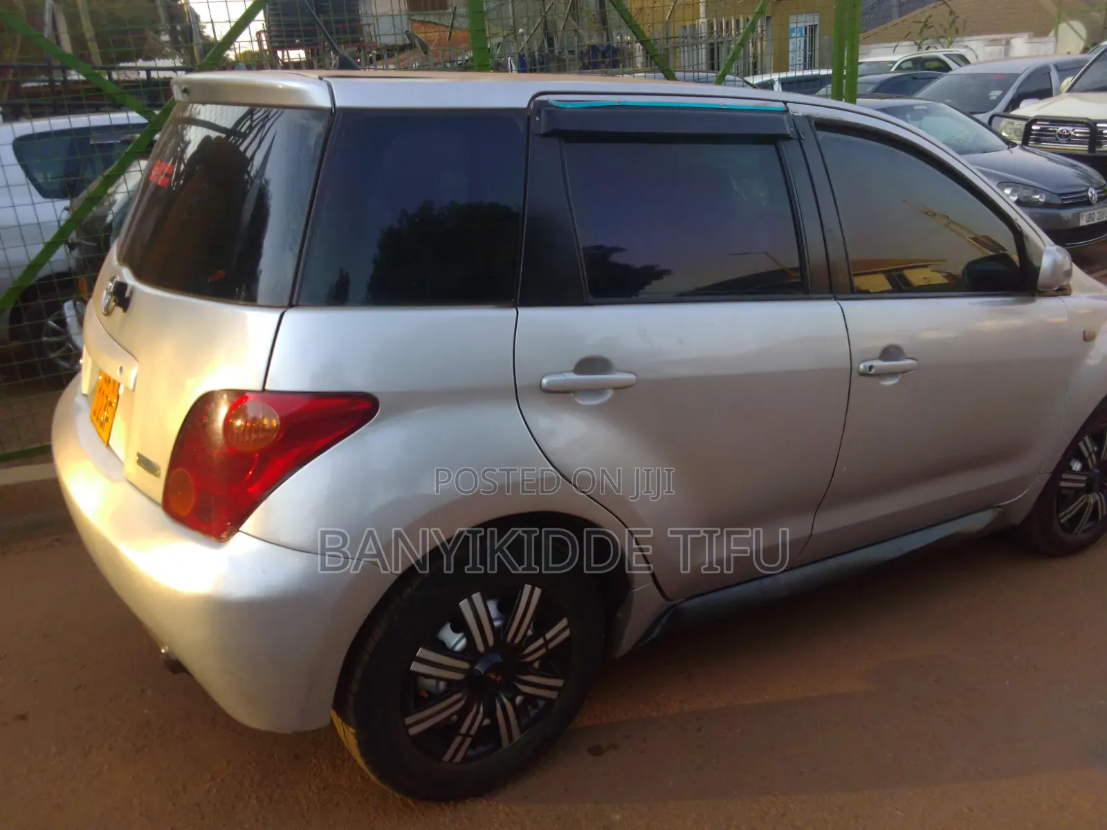 Toyota IST 2004 Silver
