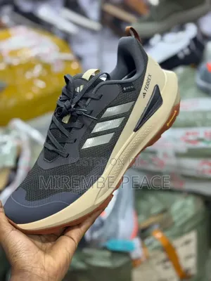 Sketchers Slip on Sneakers