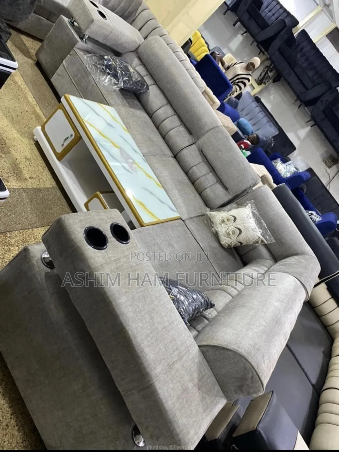 L Sofa Set With 5 Pillows