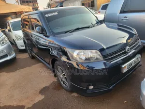 Toyota Corolla Rumion 2010 Black