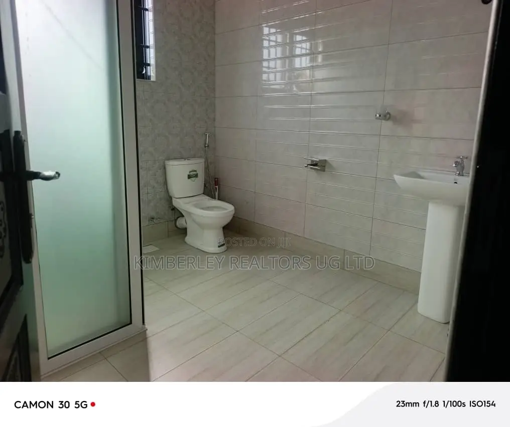 3bdrm House in Division A for sale