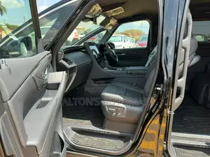 Toyota Alphard 2.5 Hybrid AWD 2023 Black