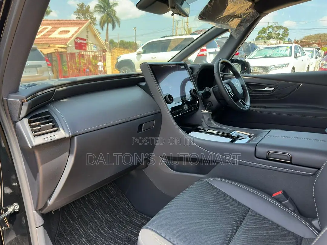 Toyota Alphard 2.5 Hybrid AWD 2023 Black