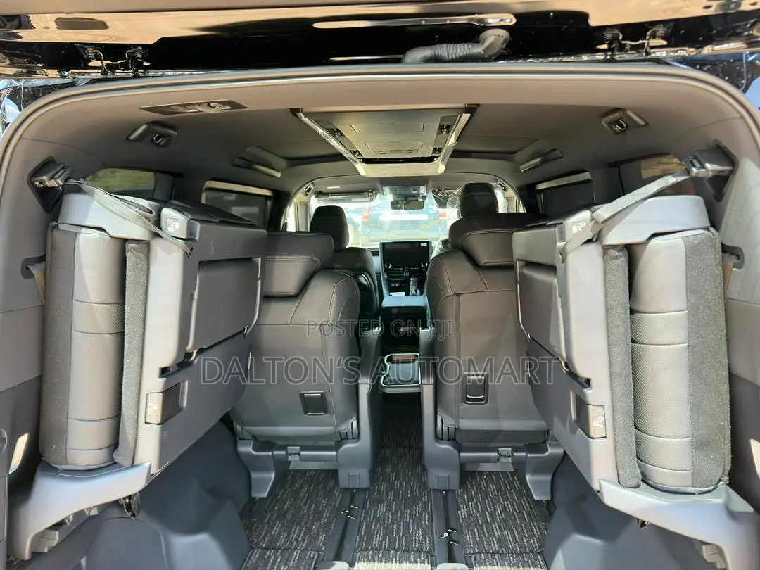 Toyota Alphard 2.5 Hybrid AWD 2023 Black
