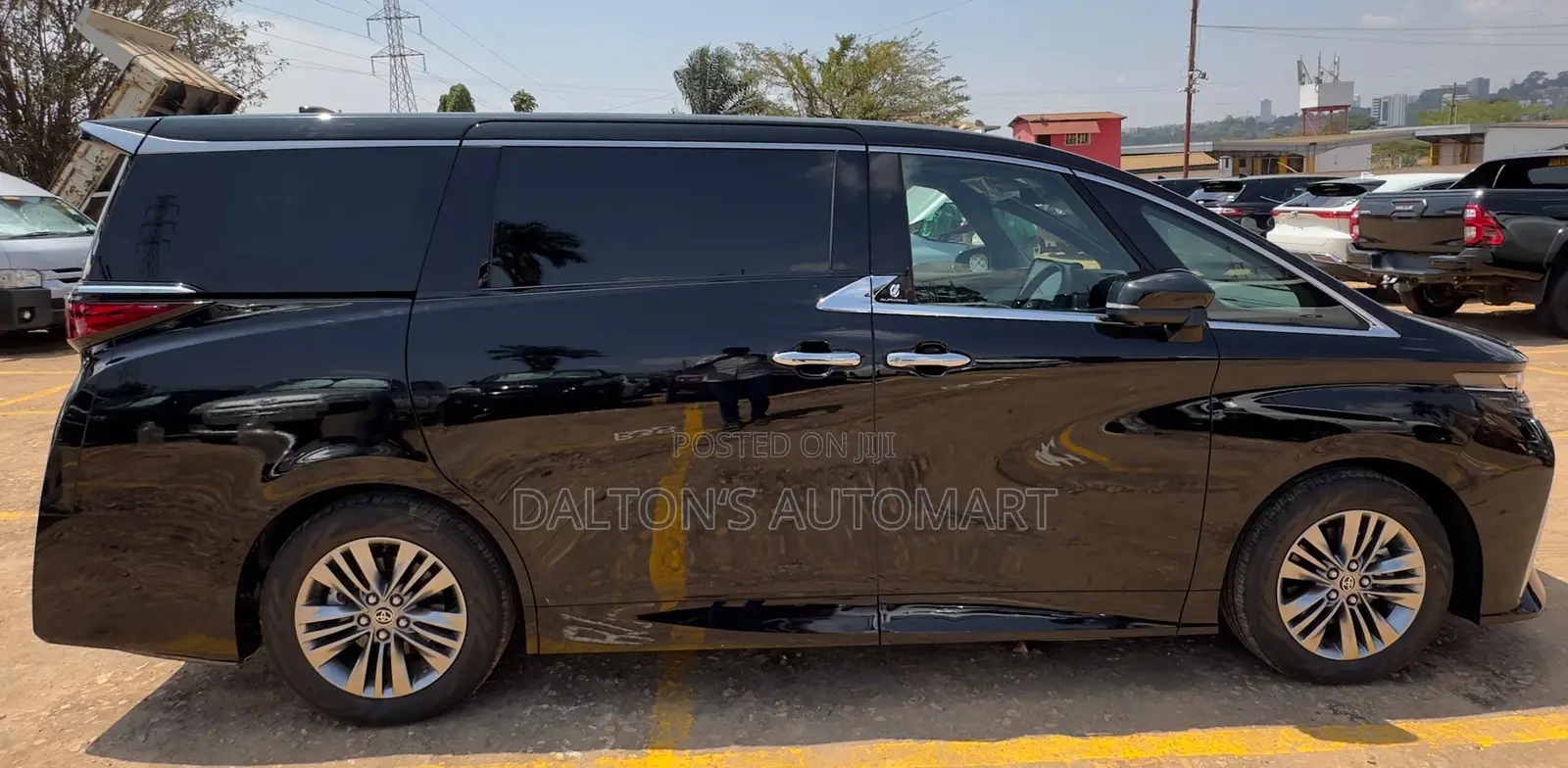 Toyota Alphard 2.5 Hybrid AWD 2023 Black