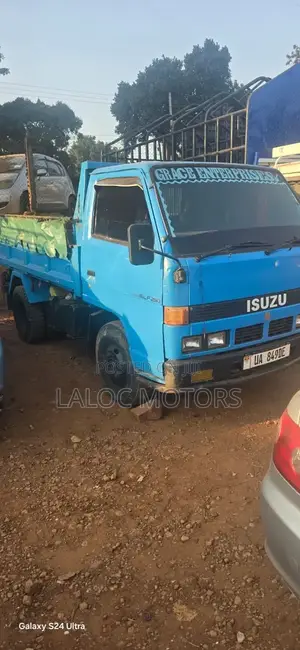 Isuzu Elf 1995