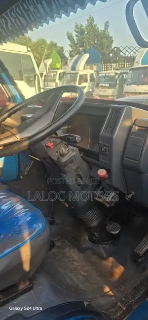 Isuzu Elf 1995