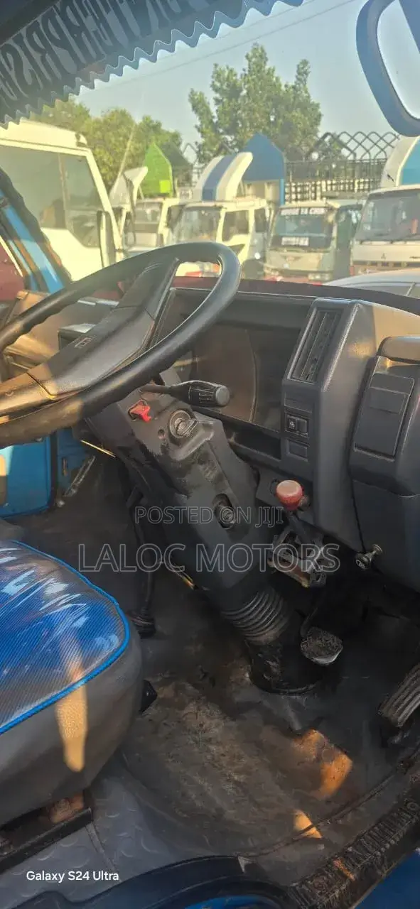 Isuzu Elf 1995