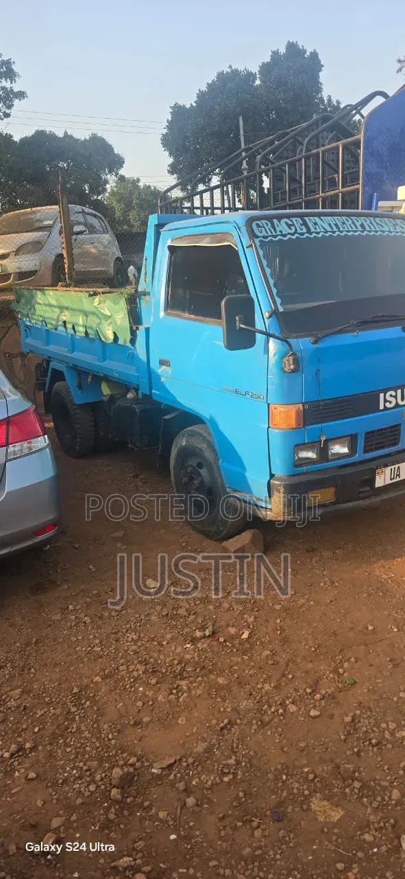 Isuzu Elf 1995
