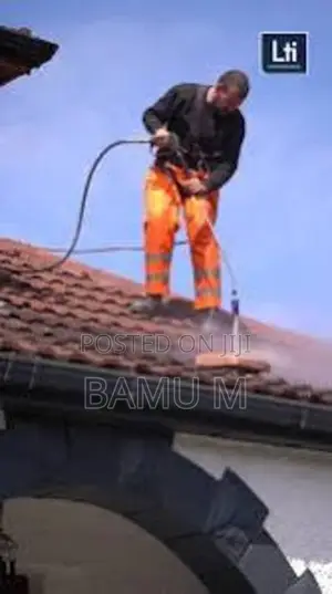 Professional Rooftop Cleaning Services – Make Your Roof Look