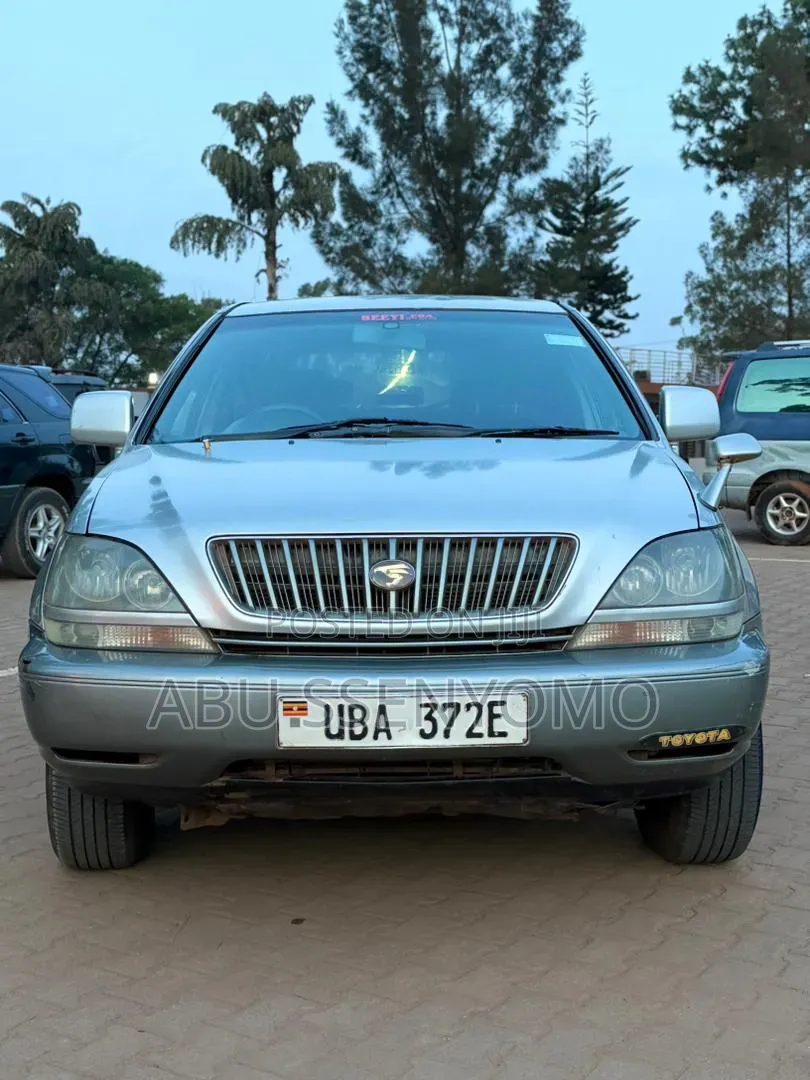 Toyota Harrier 1998 Silver