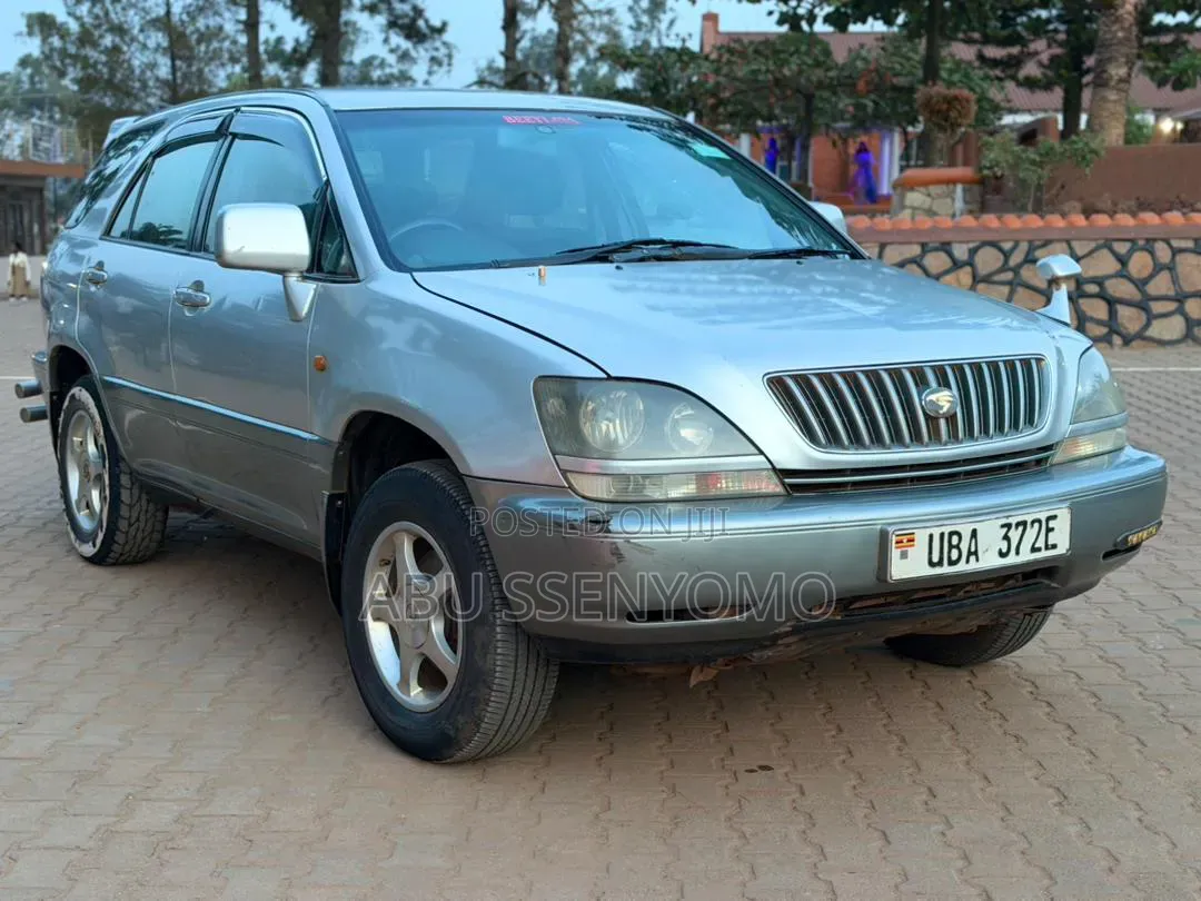 Toyota Harrier 1998 Silver
