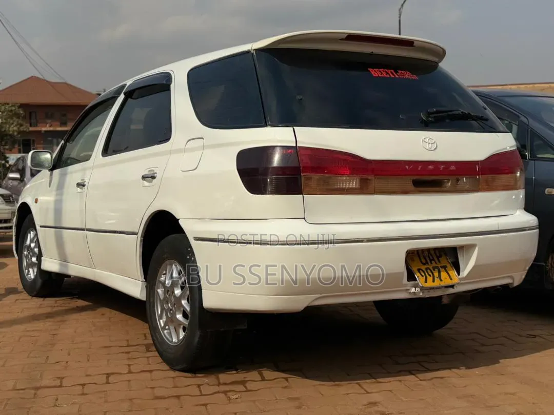 Toyota Vista 1999 White