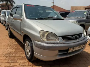 Toyota Raum 1999 Silver