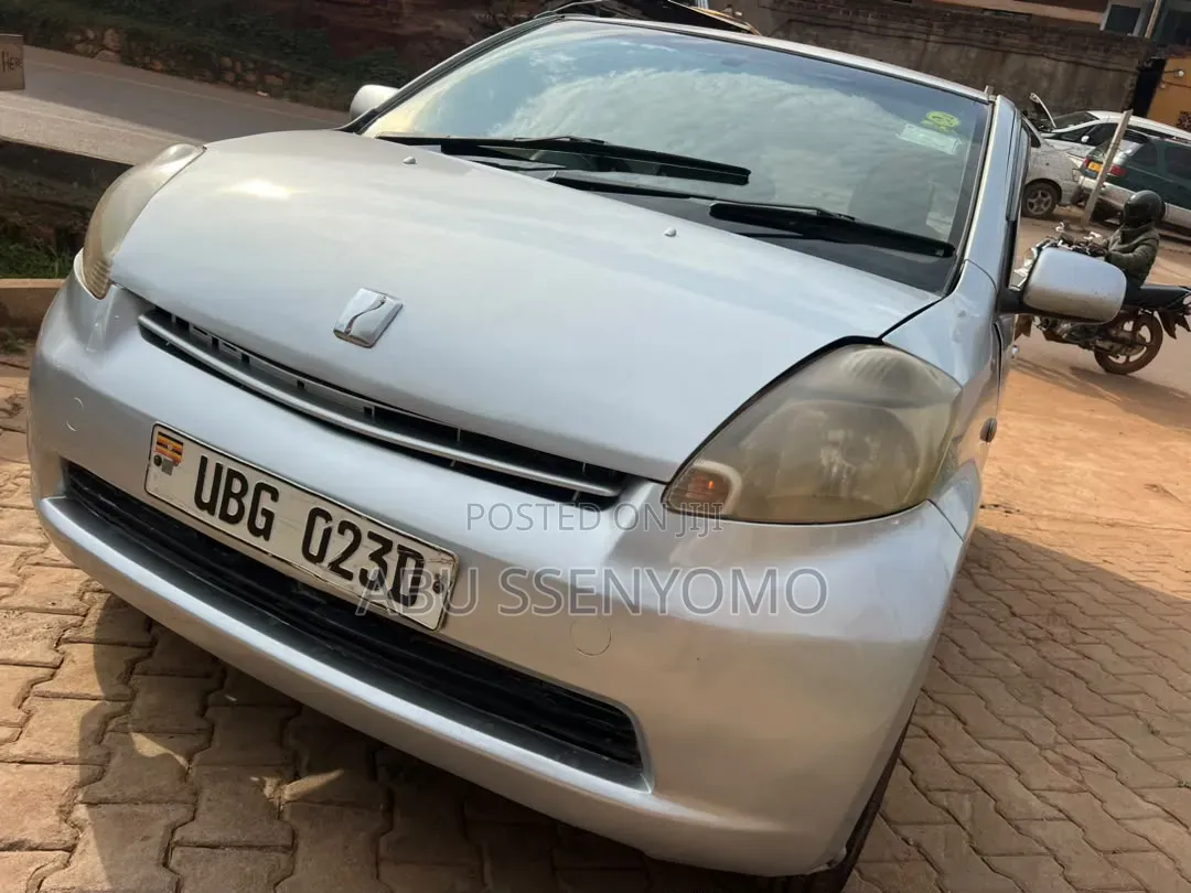 Toyota Passo 2005 Silver