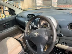 Toyota Passo 2005 Silver