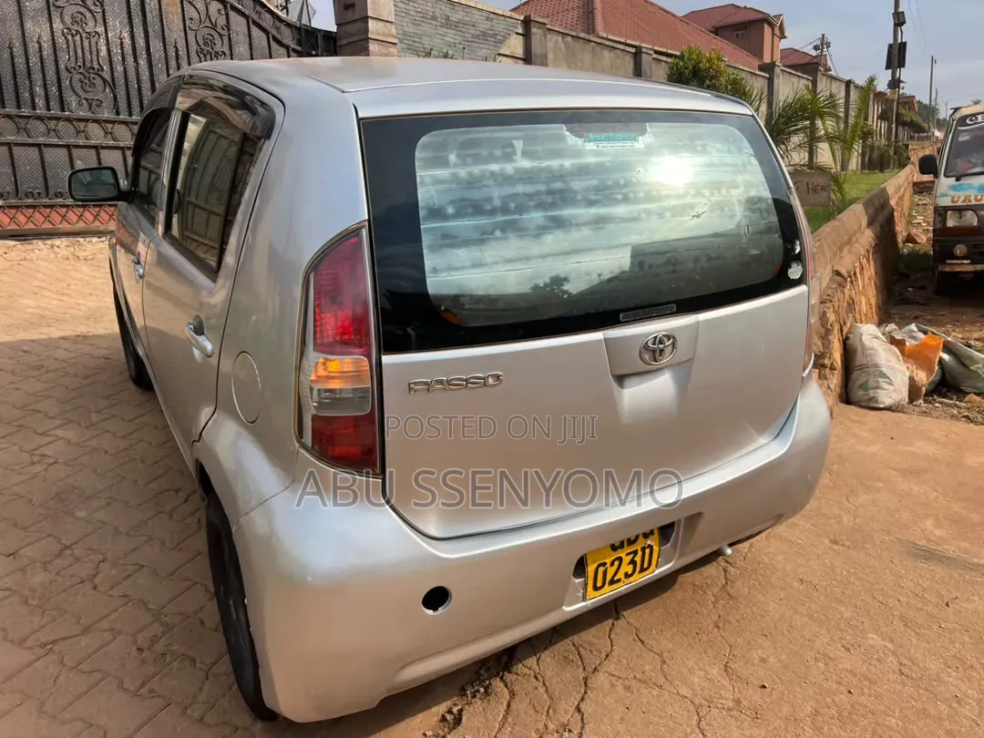Toyota Passo 2005 Silver