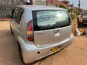 Toyota Passo 2005 Silver