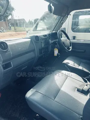 Toyota Land Cruiser 2019 White