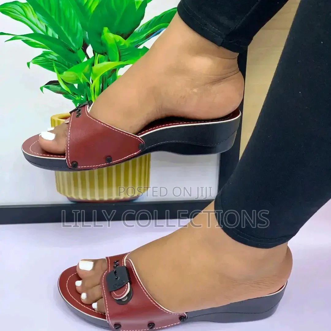 Elegant Ladies Sandals