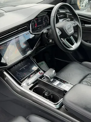 Audi SQ8 2022 Gray