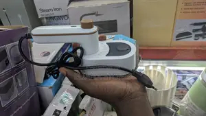 Portable Foldable Steam Travel Flat Iron