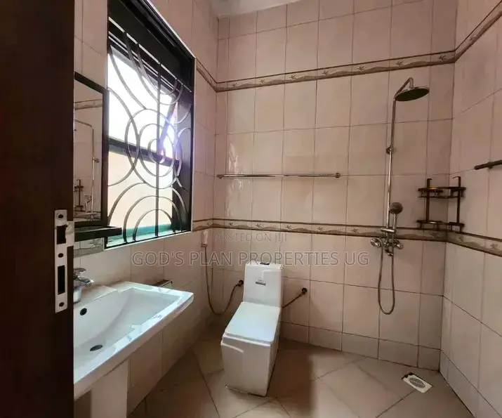 2bdrm Apartment in Salama Estate, Makindye for rent