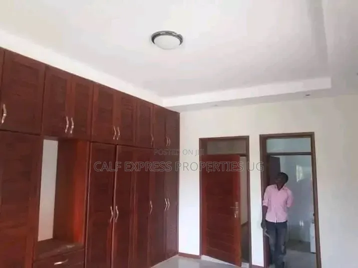 3bdrm Apartment in Munyonyo Estate, Makindye for rent