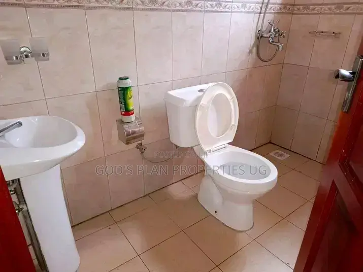 4bdrm Bungalow in Konge Buziga Estate, Makindye for rent