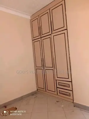 4bdrm Bungalow in Konge Buziga Estate, Makindye for rent