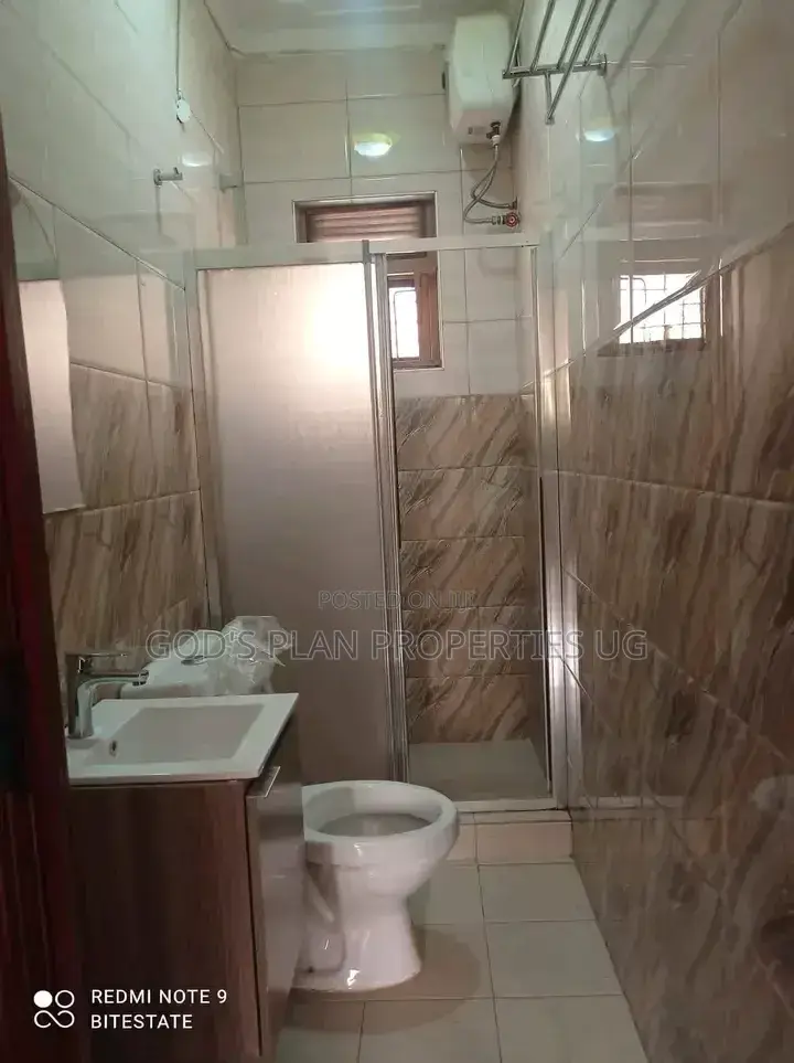 4bdrm Bungalow in Konge Buziga Estate, Makindye for rent