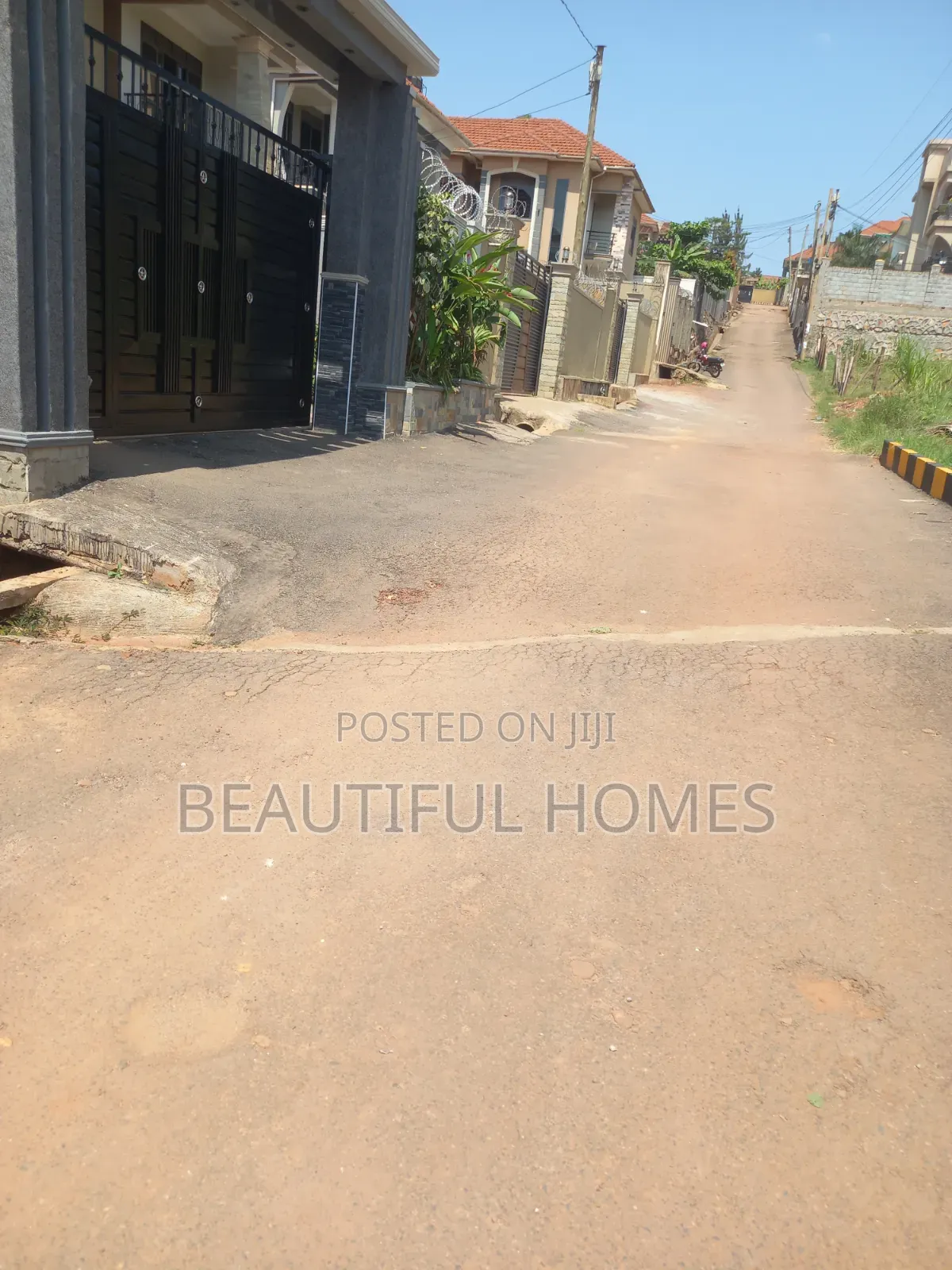 Furnished 4bdrm Duplex in Kira Posh Rich for sale