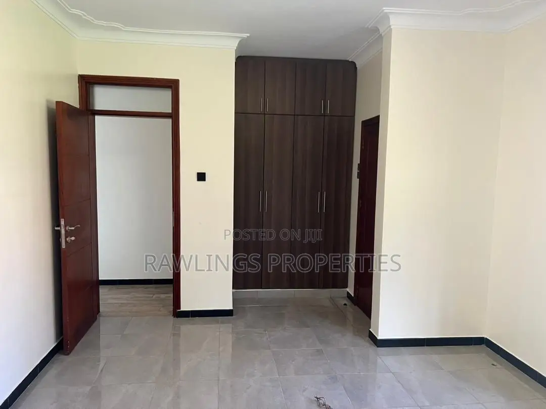 6bdrm Duplex in Lately, Makindye for rent