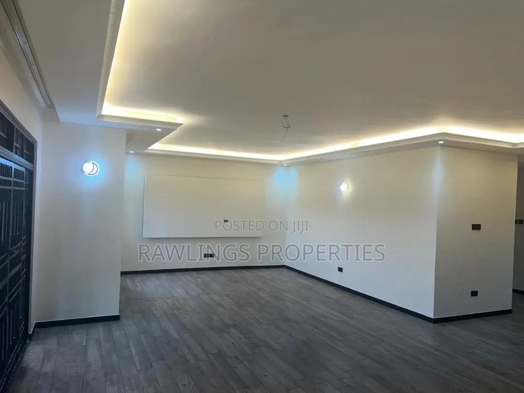 6bdrm Duplex in Lately, Makindye for rent