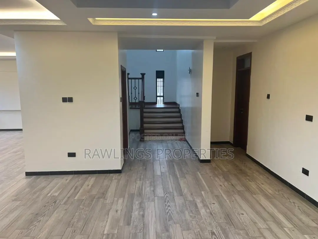 6bdrm Duplex in Lately, Makindye for rent