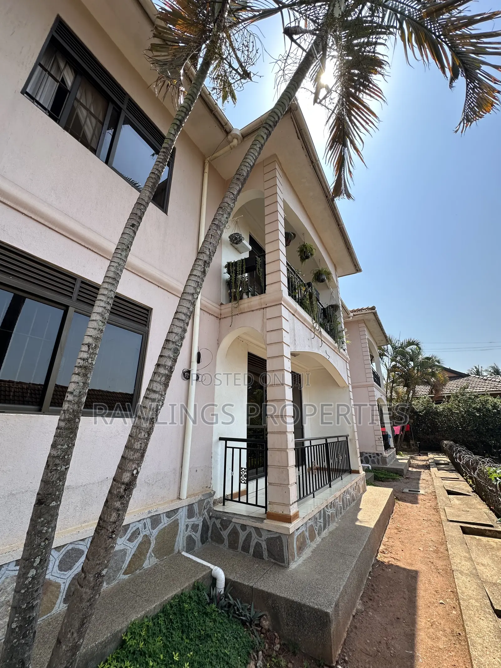3bdrm Apartment in Kiwafu, Makindye for rent