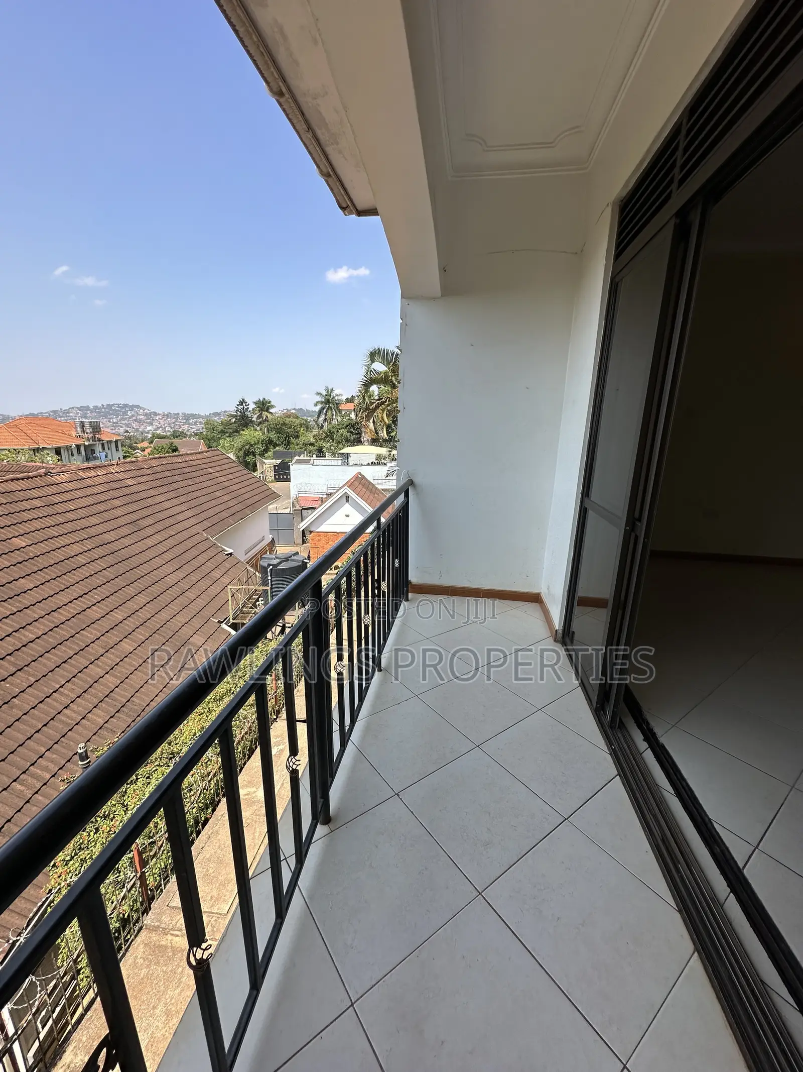 3bdrm Apartment in Kiwafu, Makindye for rent