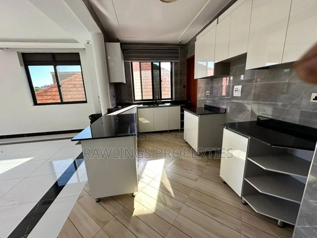 3bdrm Apartment in Bunga Hill, Makindye for rent