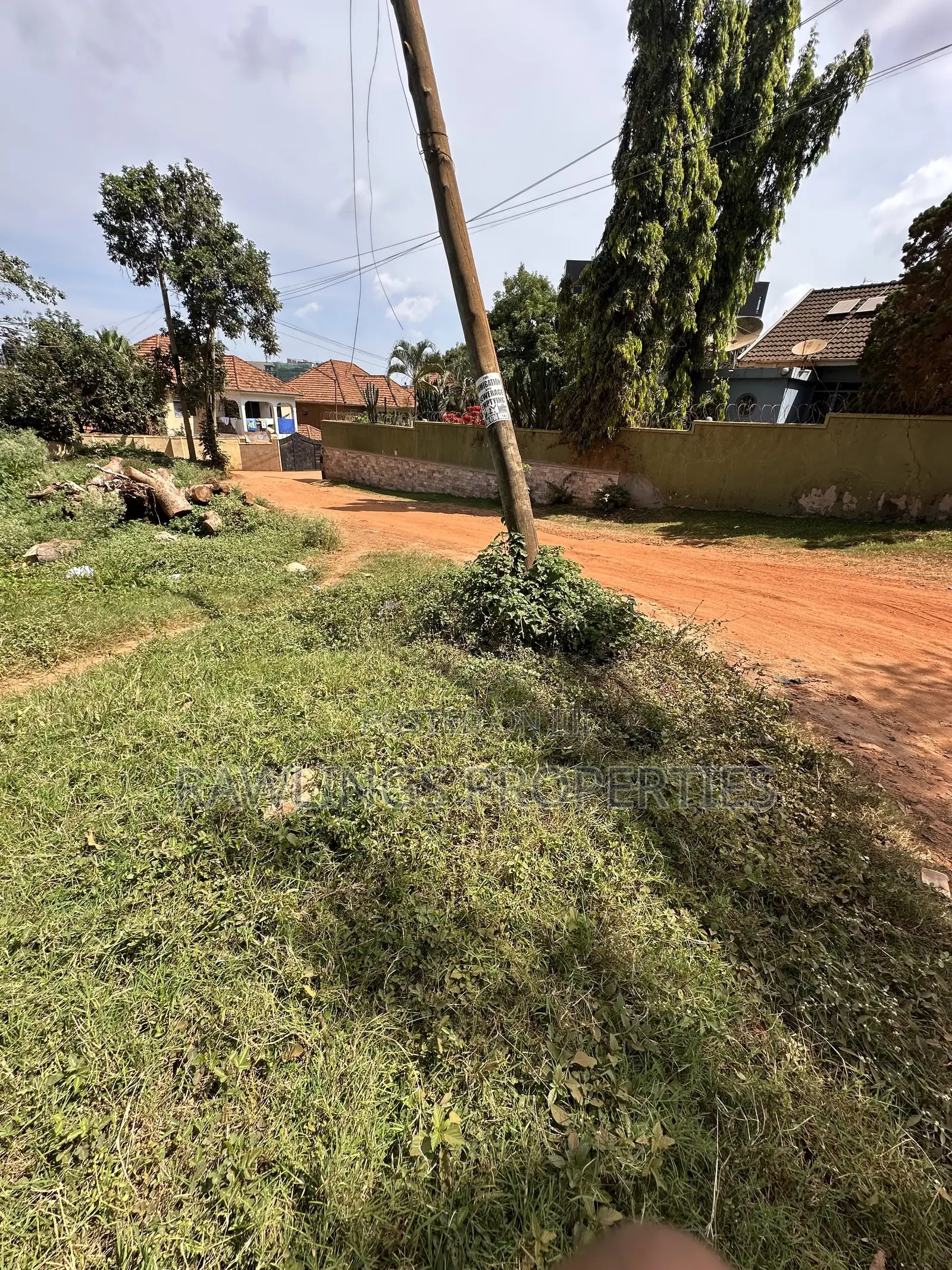 17 Decimal Plot for Sale in Kansanga